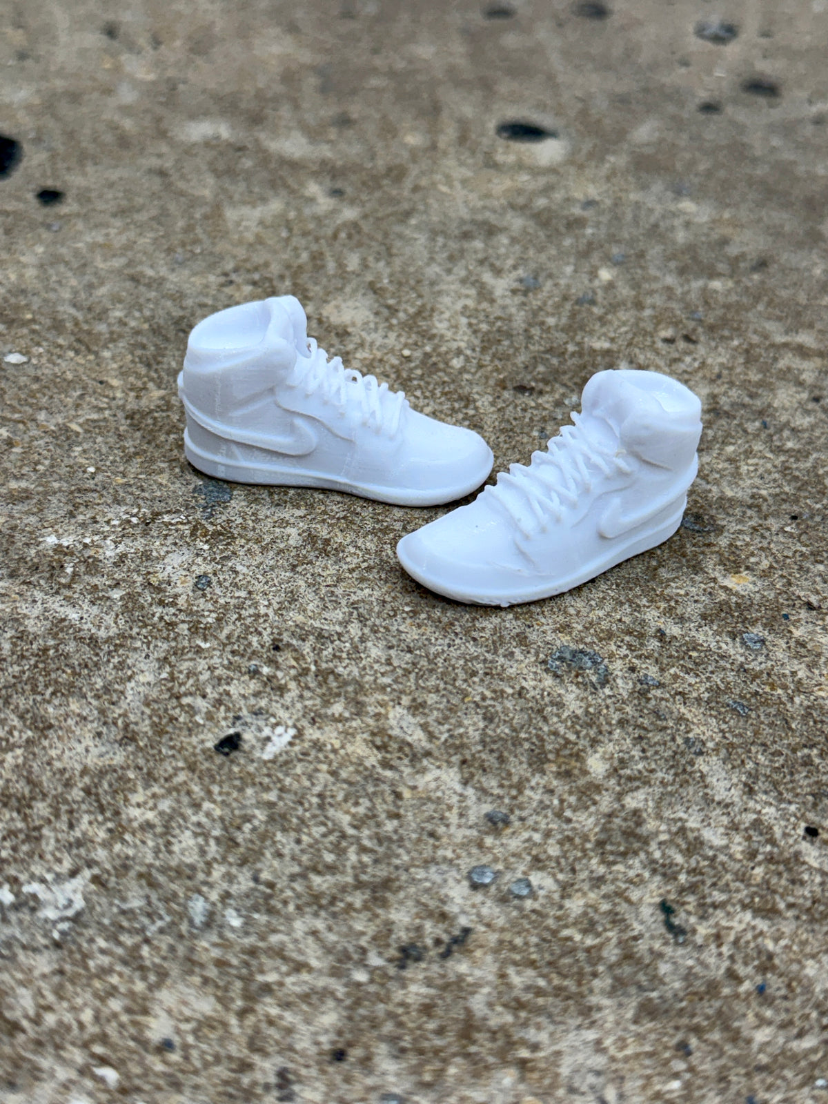Ghost Kicks | White